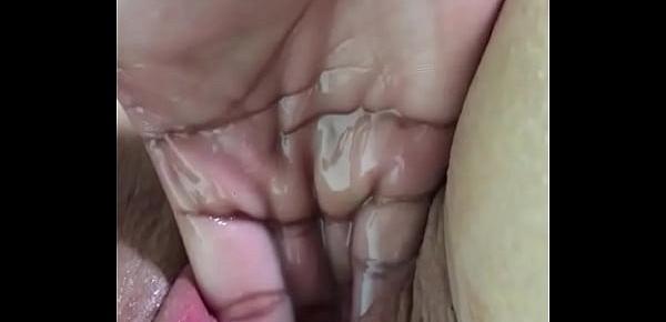  Milf getting deeply fisted